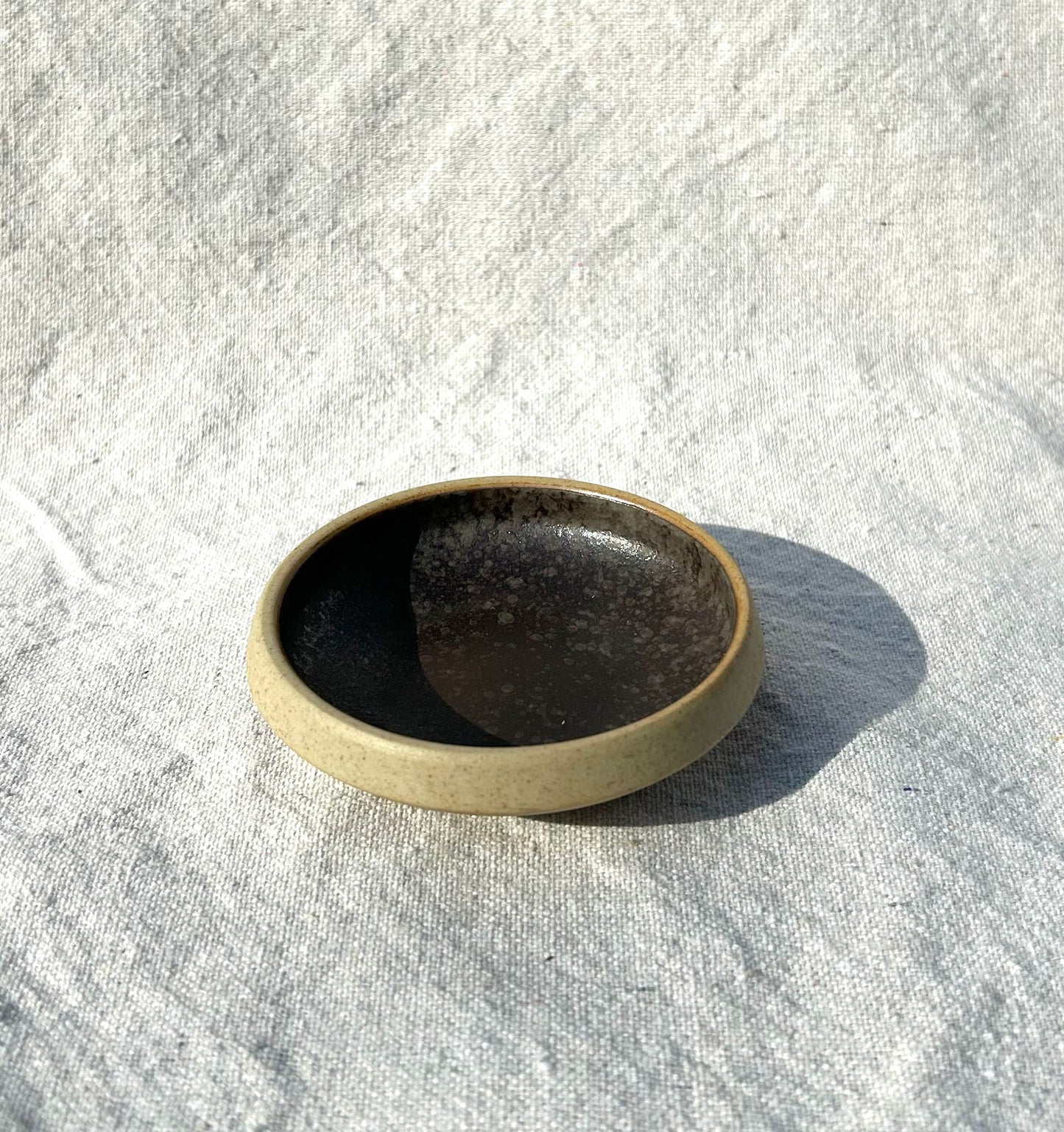 Neutral Ceramic Pinch Bowl