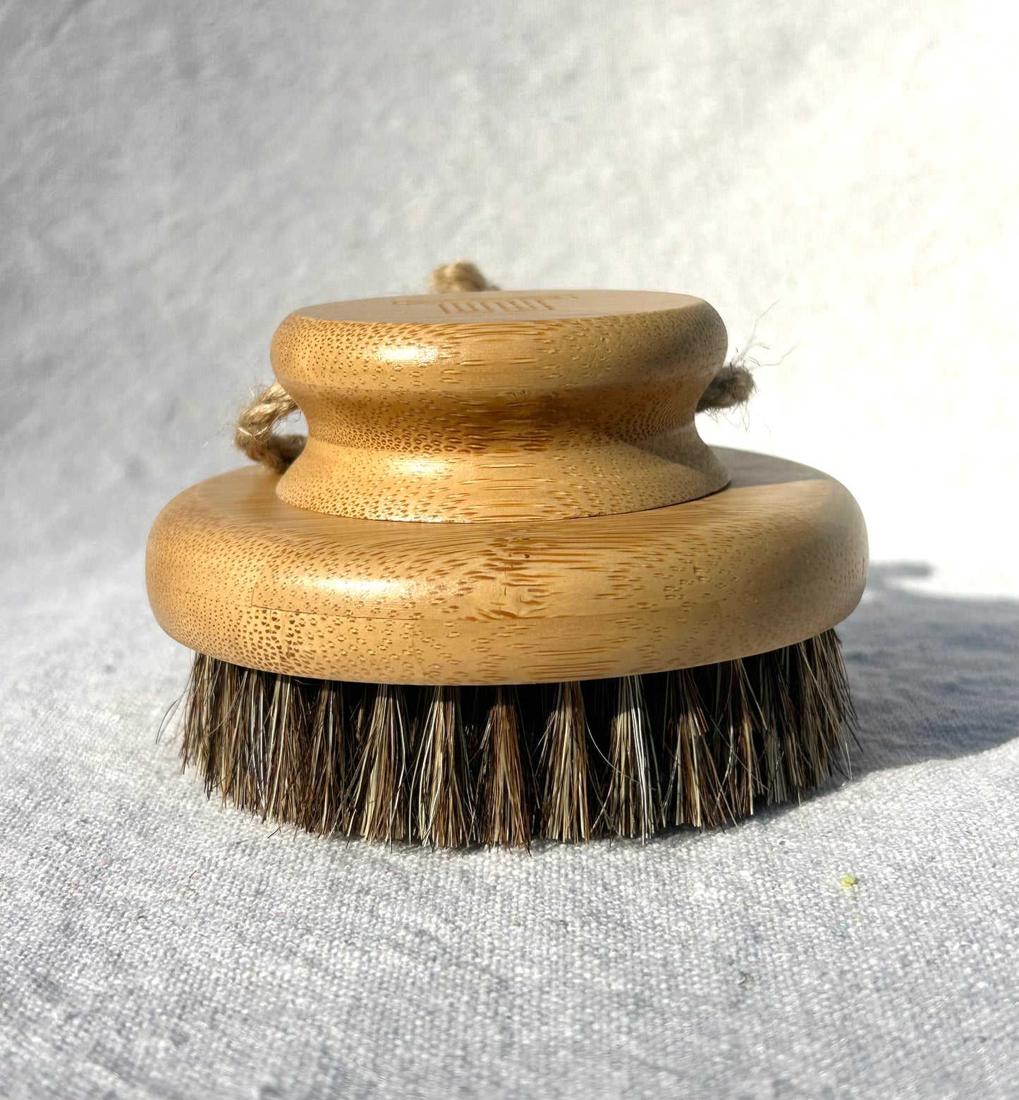 Round Bamboo Sisal Dry Brush