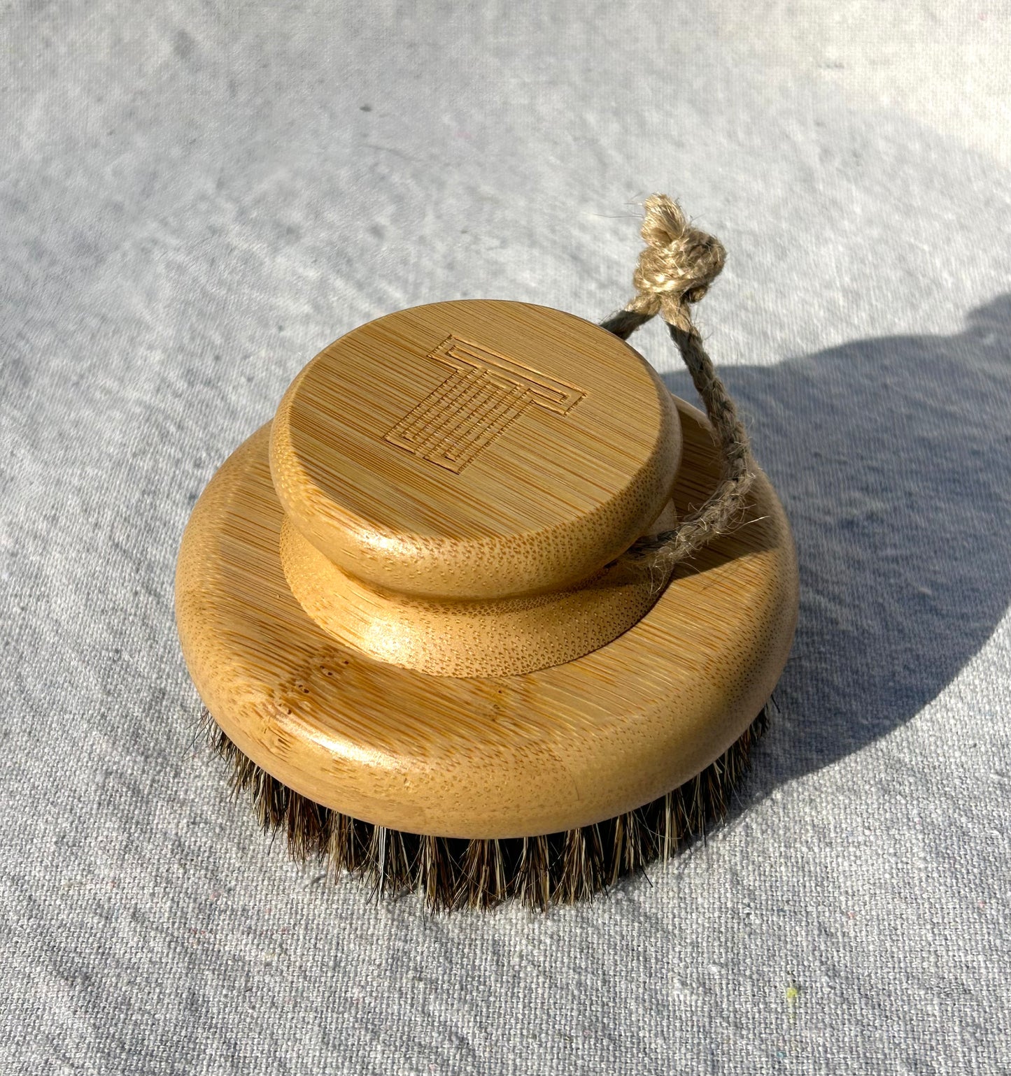 Round Bamboo Sisal Dry Brush